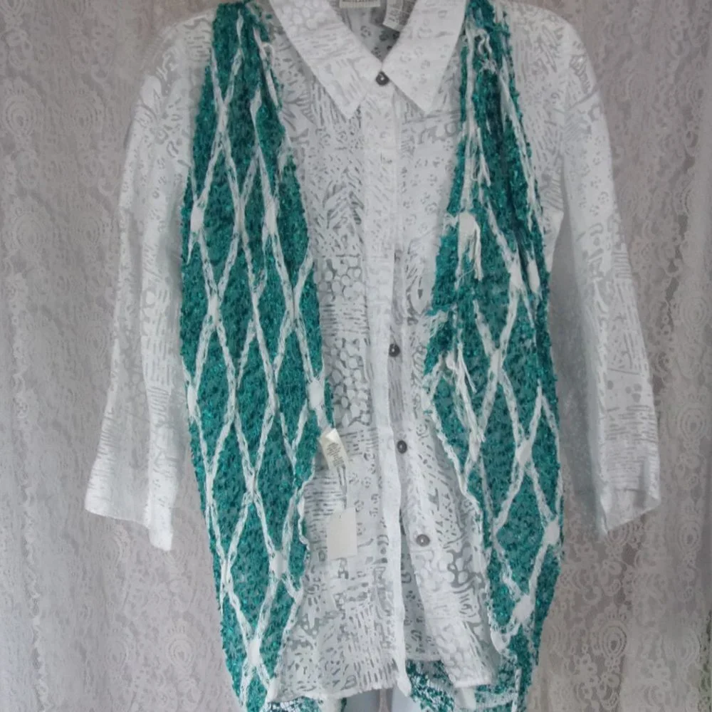 Jade and White Oblong open weave Scarf NWOT